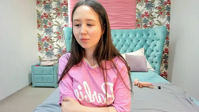 Snapshot of MonicaSway chatting on December 5, 2025, 4:03 pm MonicaSway online show from December 5, 2025, 4:03 pm