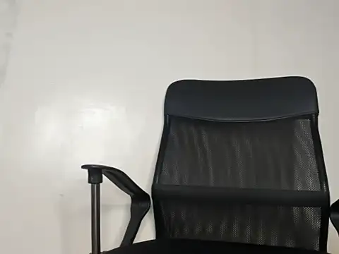 kira-stormm online show from March 4, 2026, 9:32 pm