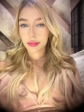 valeryfox   online show from June 9, 2026, 12:22 am