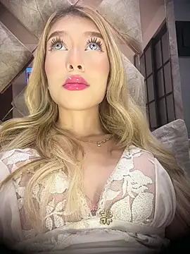 valeryfox   online show from June 10, 2026, 12:11 am