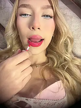 valeryfox   online show from June 12, 2026, 11:57 pm