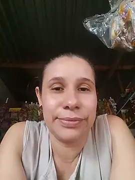 Snapshot of MIA-LARIOS chatting on June 16, 2026, 10:01 pm MIA-LARIOS online show from June 16, 2026, 10:01 pm