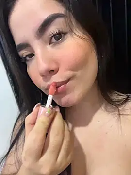 Marilyn Monrou online show from May 3, 2026, 3:56 am