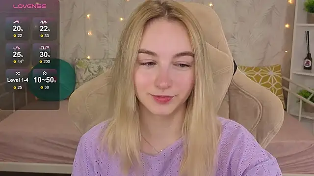 Snapshot of Shy_Polly chatting on June 11, 2026, 12:08 am Shy Polly online show from June 11, 2026, 12:08 am