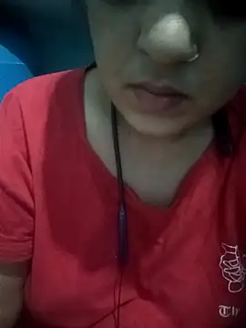Snapshot of Priya_089 chatting on May 7, 2026, 11:43 pm Priya 089 online show from May 7, 2026, 11:43 pm