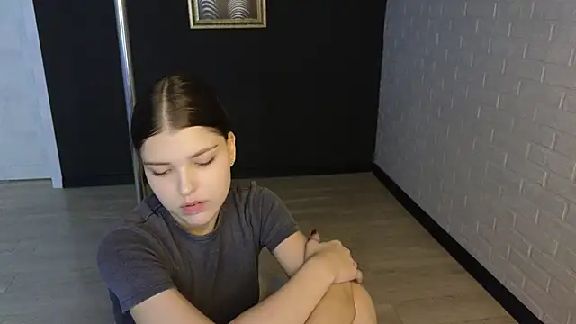 Snapshot of Sierra_Maddison chatting on November 25, 2025, 6:13 am Sierra Maddison online show from November 25, 2025, 6:13 am