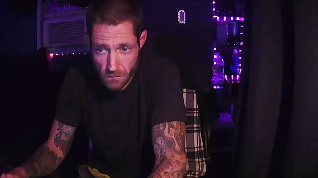 KingCole2390 online show from February 6, 2026, 5:56 am