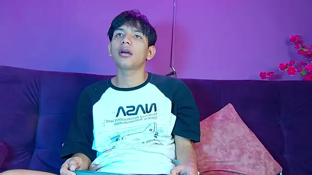 Liam Sinclair online show from March 10, 2026, 7:52 pm