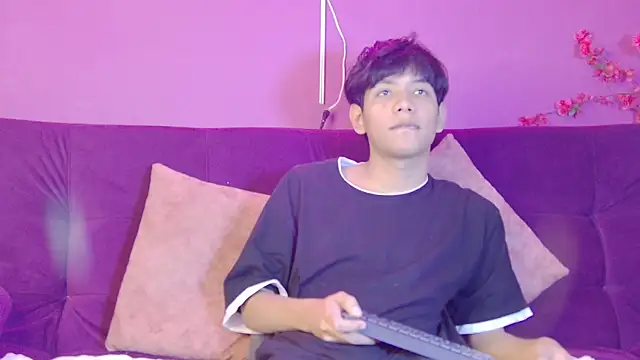 Liam Sinclair online show from March 31, 2026, 7:58 pm