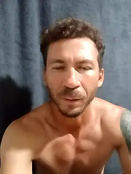 RobertoLuiz84 online show from February 4, 2026, 12:05 am