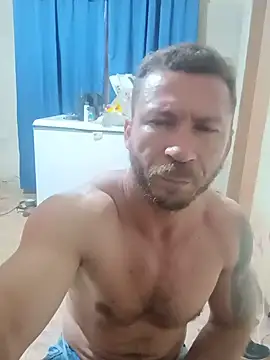 Snapshot of RobertoLuiz84 chatting on August 2, 2026, 5:00 pm RobertoLuiz84 online show from August 2, 2026, 5:00 pm
