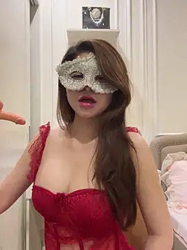 Queen-of-Love online show from June 13, 2026, 2:53 am