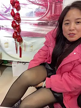 tianwei2567 online show from November 30, 2025, 5:22 am