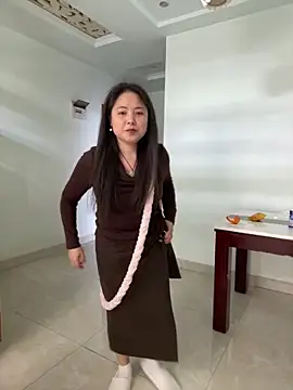 tianwei2567 online show from April 23, 2026, 2:57 am