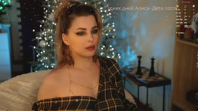 Snapshot of Russian-She-bear chatting on November 29, 2025, 8:56 pm Russian-She-bear online show from November 29, 2025, 8:56 pm