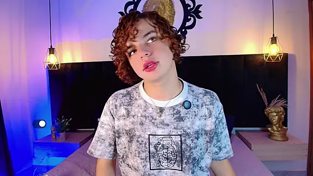 Skyee angel online show from March 3, 2026, 7:53 pm