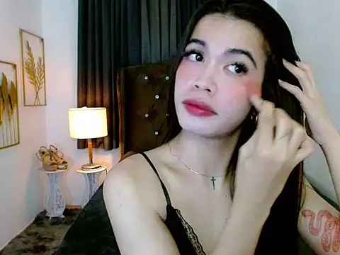 hollyyumiloove online show from January 14, 2026, 8:58 pm