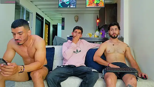 heteros curious online show from December 16, 2025, 12:37 am