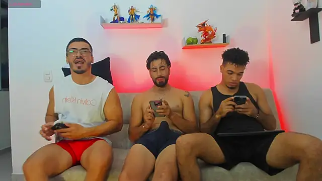 heteros curious online show from April 27, 2026, 11:47 pm