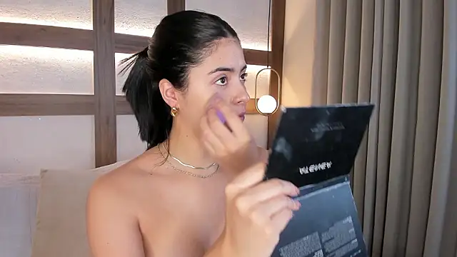 SarhaVega online show from March 17, 2026, 12:30 pm