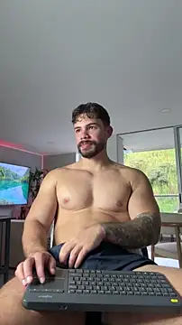Snapshot of Valenthino_Salvatore chatting on May 16, 2026, 10:41 pm Valenthino Salvatore online show from May 16, 2026, 10:41 pm