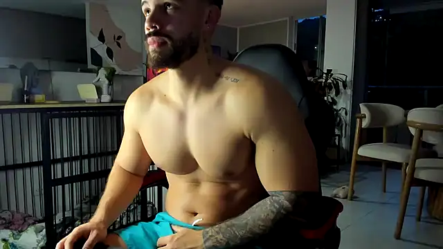 Snapshot of Valenthino_Salvatore chatting on July 4, 2026, 11:33 pm Valenthino Salvatore online show from July 4, 2026, 11:33 pm