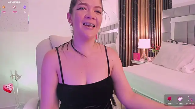 amaia santini online show from February 28, 2026, 7:04 pm