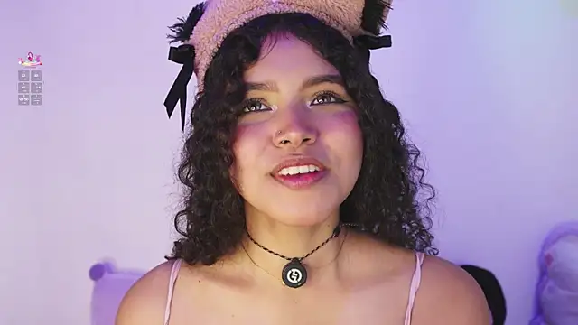 EloiseSweetxx online show from May 2, 2026, 12:21 pm