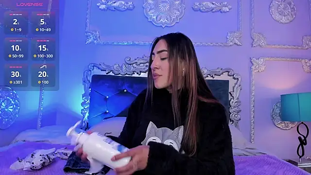 DhaliaRosse online show from March 17, 2026, 4:17 am