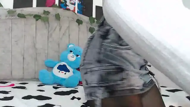 Tinyy Star online show from March 7, 2026, 5:21 pm