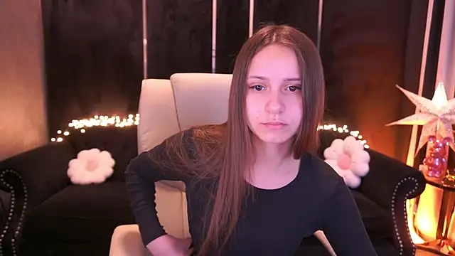 TinyNatalie online show from April 25, 2026, 6:16 am