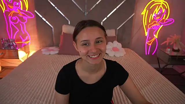 TinyNatalie online show from July 27, 2026, 1:29 pm