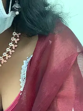 honeygirl6996 online show from May 7, 2026, 8:42 am