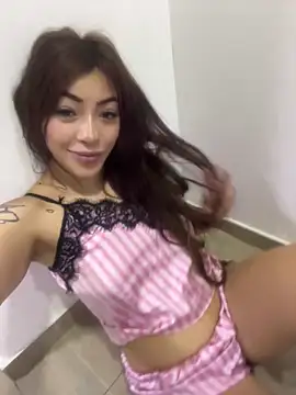 Snapshot of DAKOTA_SAKURA chatting on June 4, 2026, 2:23 pm DAKOTA SAKURA online show from June 4, 2026, 2:23 pm
