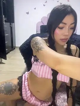 DAKOTA SAKURA online show from July 12, 2026, 1:02 pm