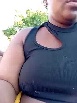 BlackPearlxxo online show from April 25, 2026, 1:41 pm