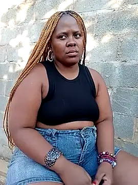 Snapshot of BlackPearlxxo chatting on July 7, 2026, 1:37 pm BlackPearlxxo online show from July 7, 2026, 1:37 pm