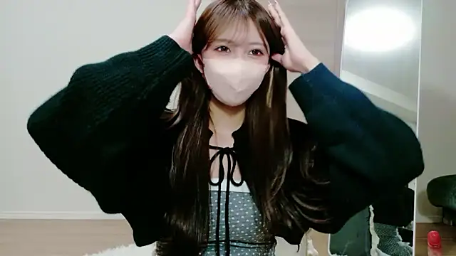 alicechan v online show from June 24, 2026, 12:15 pm