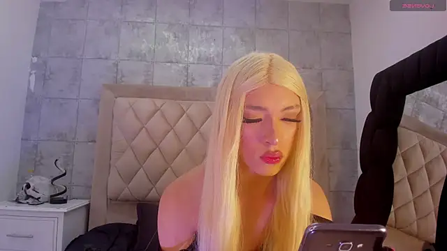 Snapshot of DeboraCopper chatting on February 24, 2026, 10:30 pm DeboraCopper online show from February 24, 2026, 10:30 pm