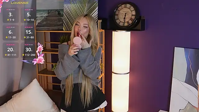 Snapshot of DeliciaKingdom chatting on December 16, 2025, 3:44 am DeliciaKingdom online show from December 16, 2025, 3:44 am