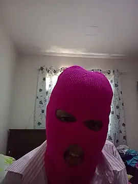 Snapshot of EweXZZ chatting on December 21, 2025, 12:23 pm EweXZZ online show from December 21, 2025, 12:23 pm