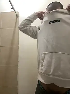 Chakalito123 online show from March 18, 2026, 12:52 pm