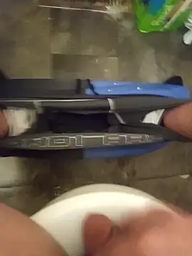 Snapshot of Marshlowe chatting on November 24, 2025, 12:43 am Marshlowe online show from November 24, 2025, 12:43 am