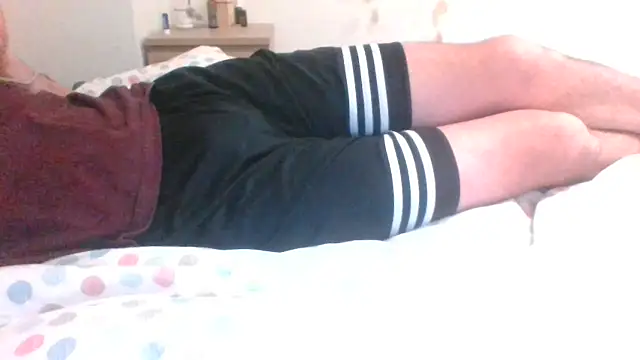 Snapshot of nightbound99 chatting on November 26, 2025, 6:42 pm nightbound99 online show from November 26, 2025, 6:42 pm