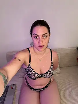 Snapshot of laraslittlesecrett chatting on March 14, 2026, 1:49 pm laraslittlesecrett online show from March 14, 2026, 1:49 pm