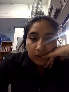 Bizcochitoc4 online show from February 16, 2026, 9:55 pm