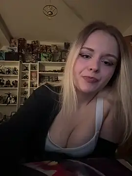 OfflineLizzy online show from March 9, 2026, 7:18 pm