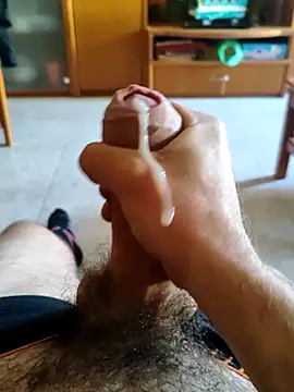 Snapshot of MomentoCaliente00 chatting on November 24, 2025, 11:32 am MomentoCaliente00 online show from November 24, 2025, 11:32 am