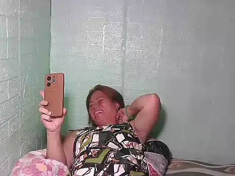 Snapshot of Smilinglovely chatting on May 18, 2026, 8:09 am Smilinglovely online show from May 18, 2026, 8:09 am