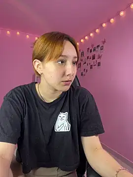 Davne  online show from April 26, 2026, 1:03 am